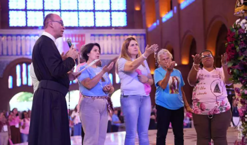 Romaria do Terço das Mulheres reúne cerca de 35 mil fiéis no Santuário de Aparecida