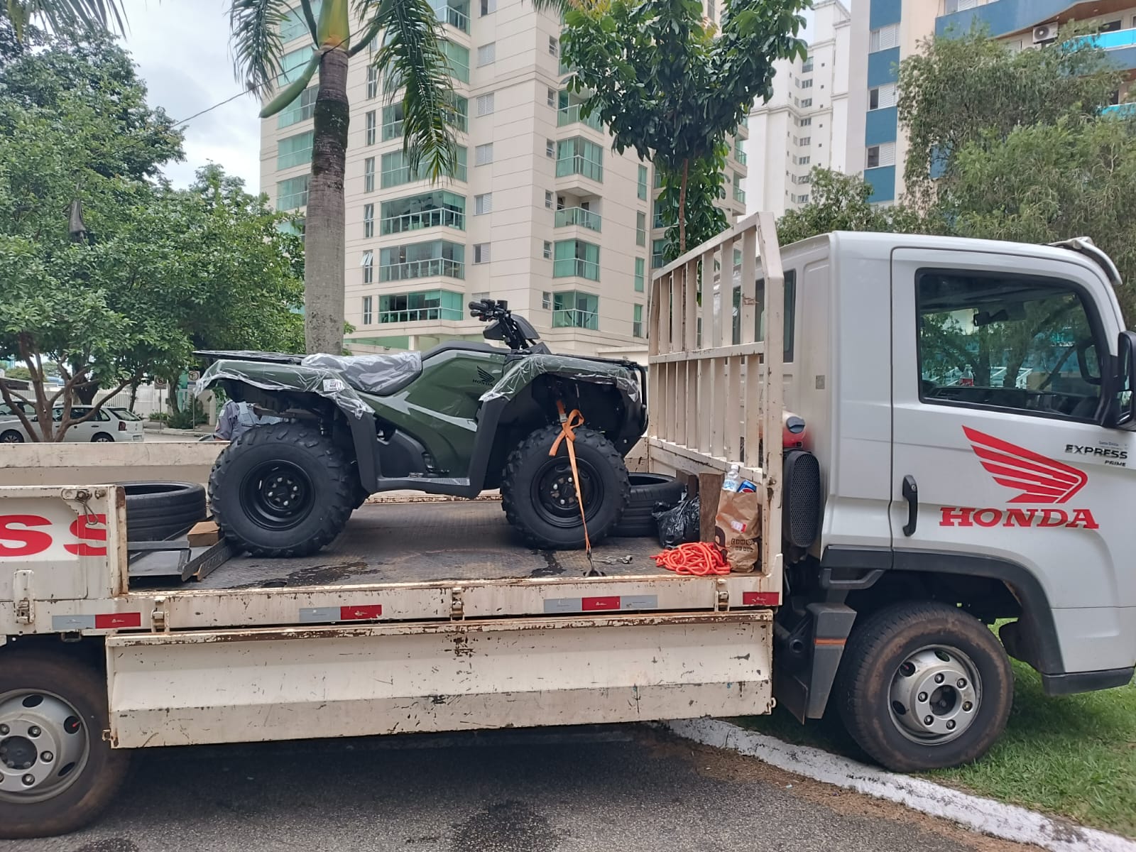 Polícia recupera quadriciclo em condomínio de luxo em SJC em caso de estelionato