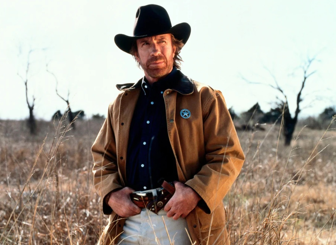Morre Chuck Norris, ícone do cinema e das artes marciais, aos 86