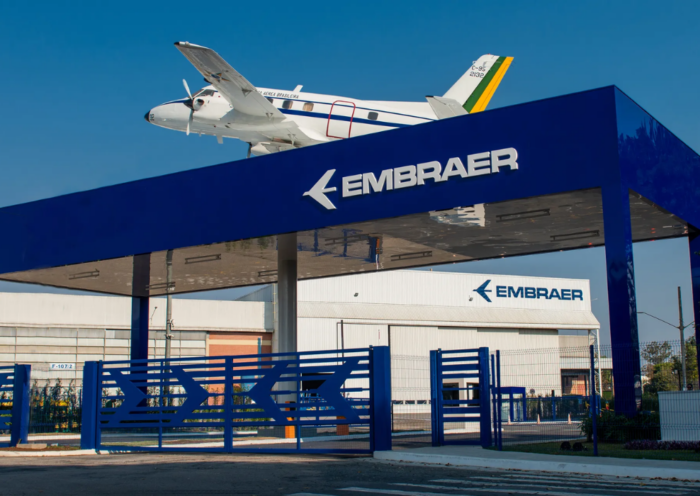 Embraer, com sede em São José dos Campos, entrega 65 aeronaves no 2º trimestre de 2026 e soma 109 no primeiro semestre do ano