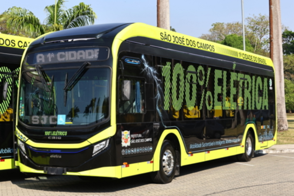 ônibus da nova frota elétrica de São José dos Campos