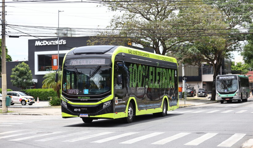 Serviço do transporte público de São José dos Campos