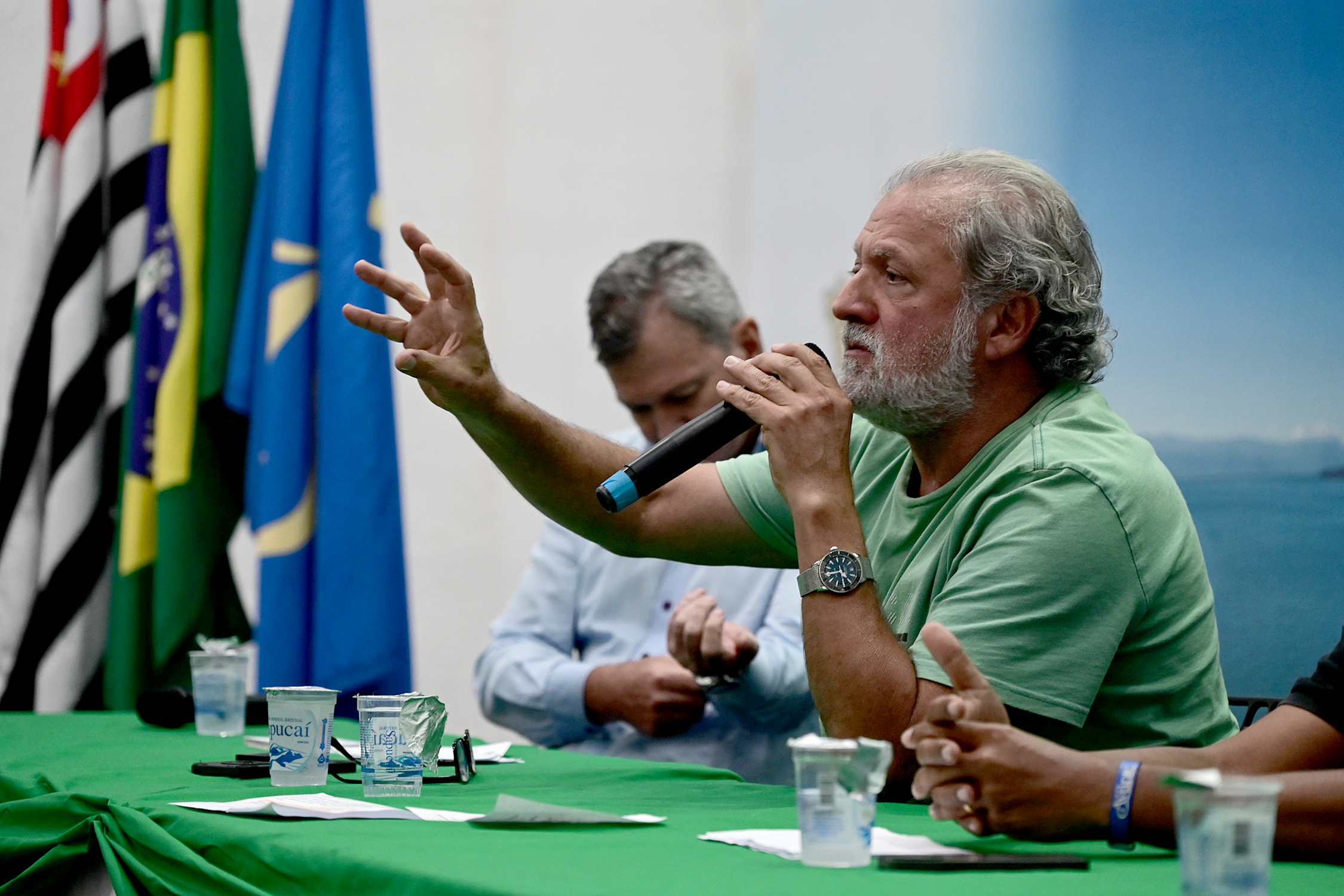 prefeito de Ilhabela, Toninho Colucci (PL), em audiência pública para enfrentar queda histórica dos royalties