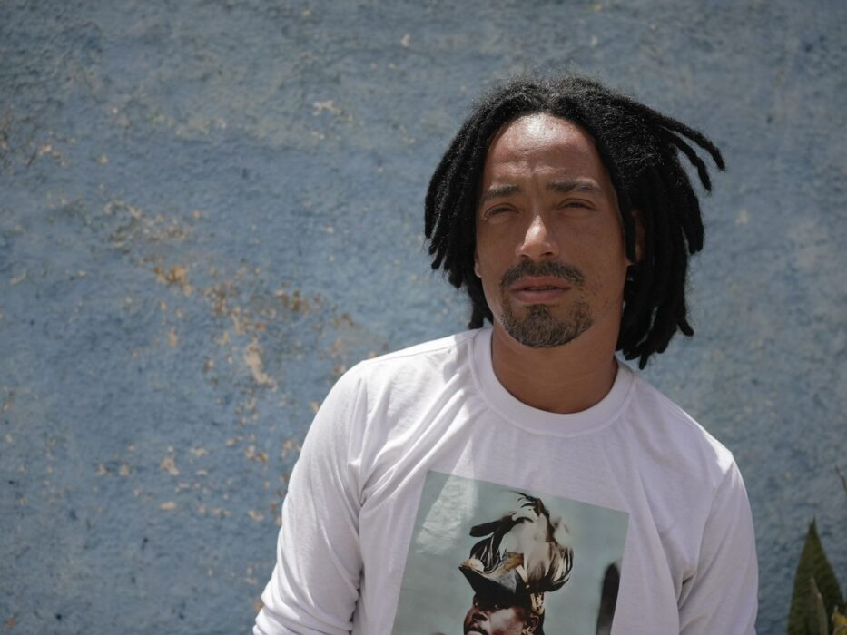 Junior Dread, um dos nomes mais relevantes do reggae brasileiro, se apresenta em São José dos Campos