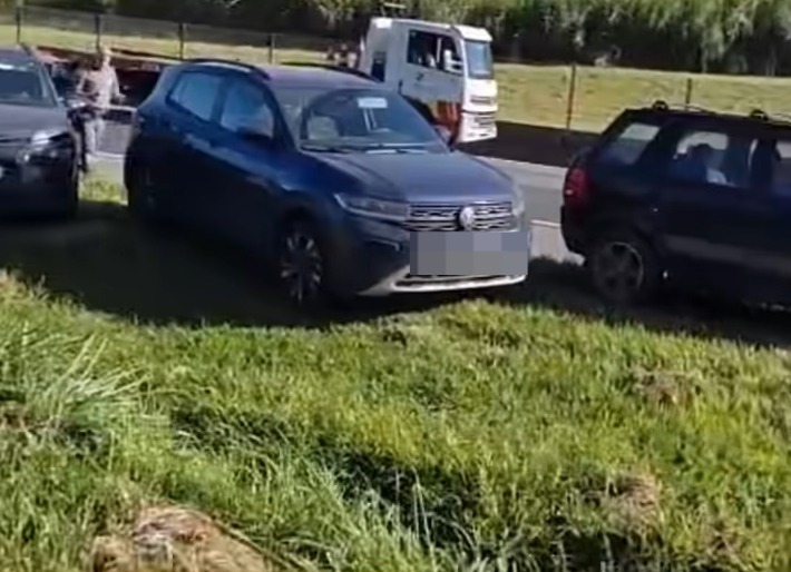 Engavetamento aconteceu no km 75 da Rodovia Presidente Dutra em Aparecida