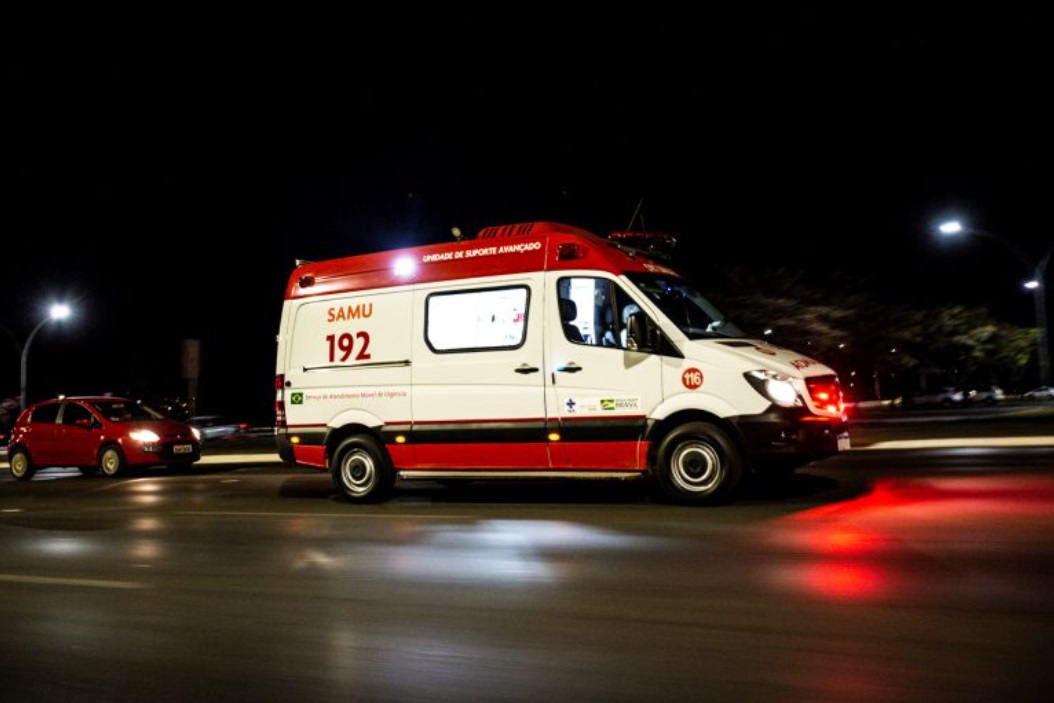 Colisão frontal na SP-66 deixa 8 feridos em Jacareí