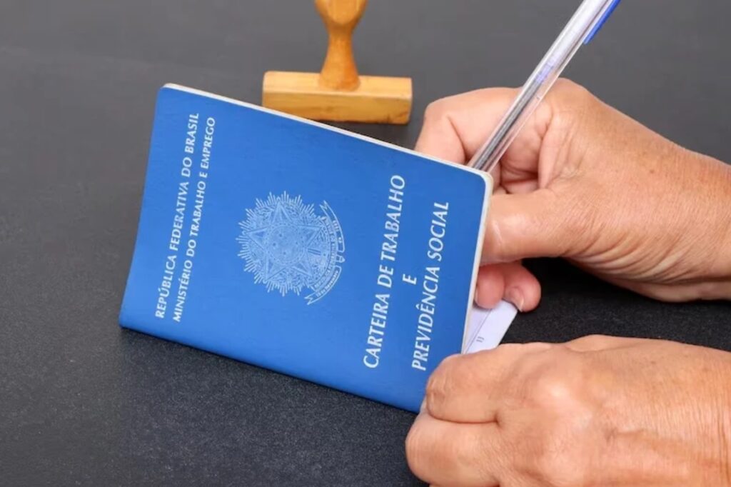 CAGED: Taubaté puxa alta de empregos; Caraguatatuba registra maior perda