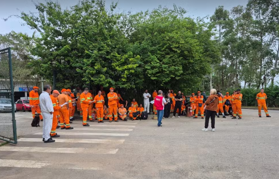 Greve na Urbam em São José dos Campos