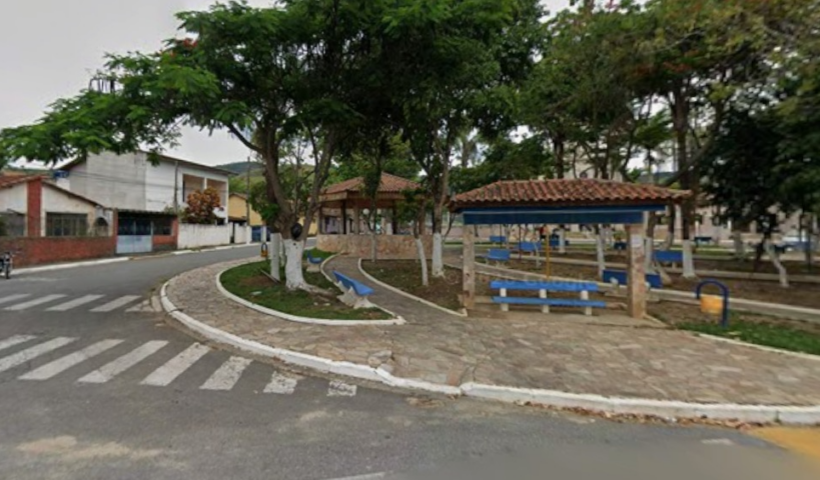 Praça Nossa Senhora da Piedade em Roseira