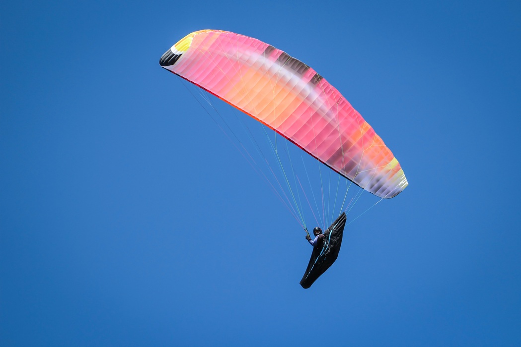 Queda de parapente mobiliza resgate em São Bento do Sapucaí