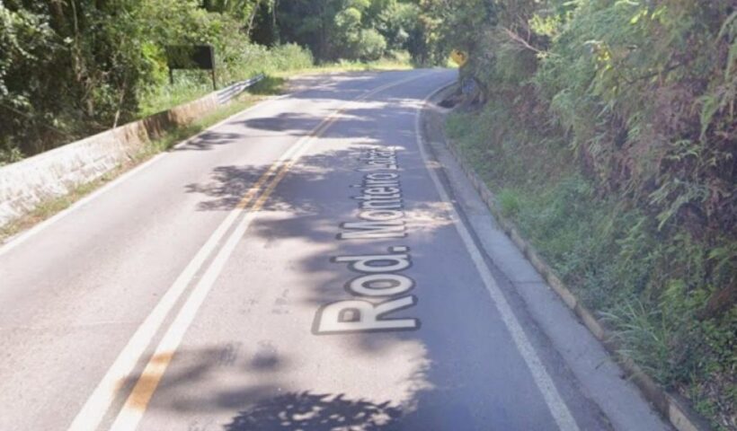 A colisão com caminhão aconteceu no km 123 da SP-50