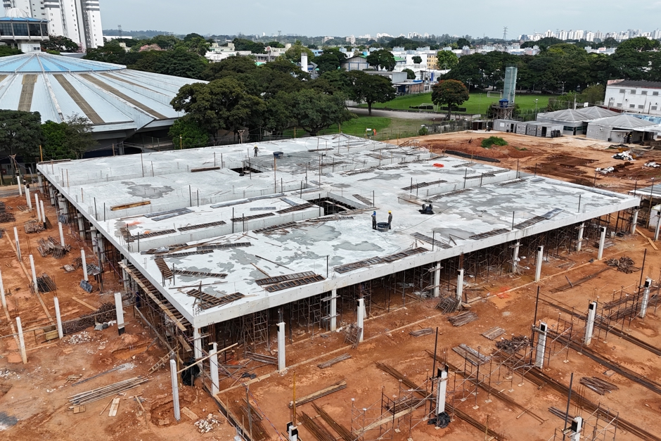 Obra da nova maternidade de São José dos Campos