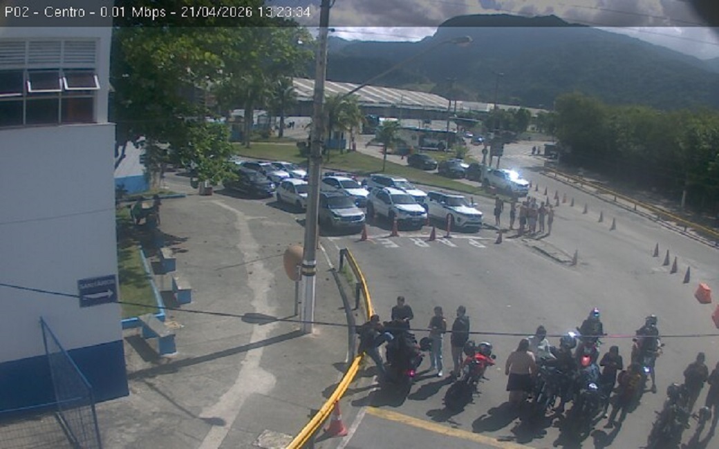 Travessia de Balsa tem fila de espera de até 3h30 no feriado no Litoral Norte