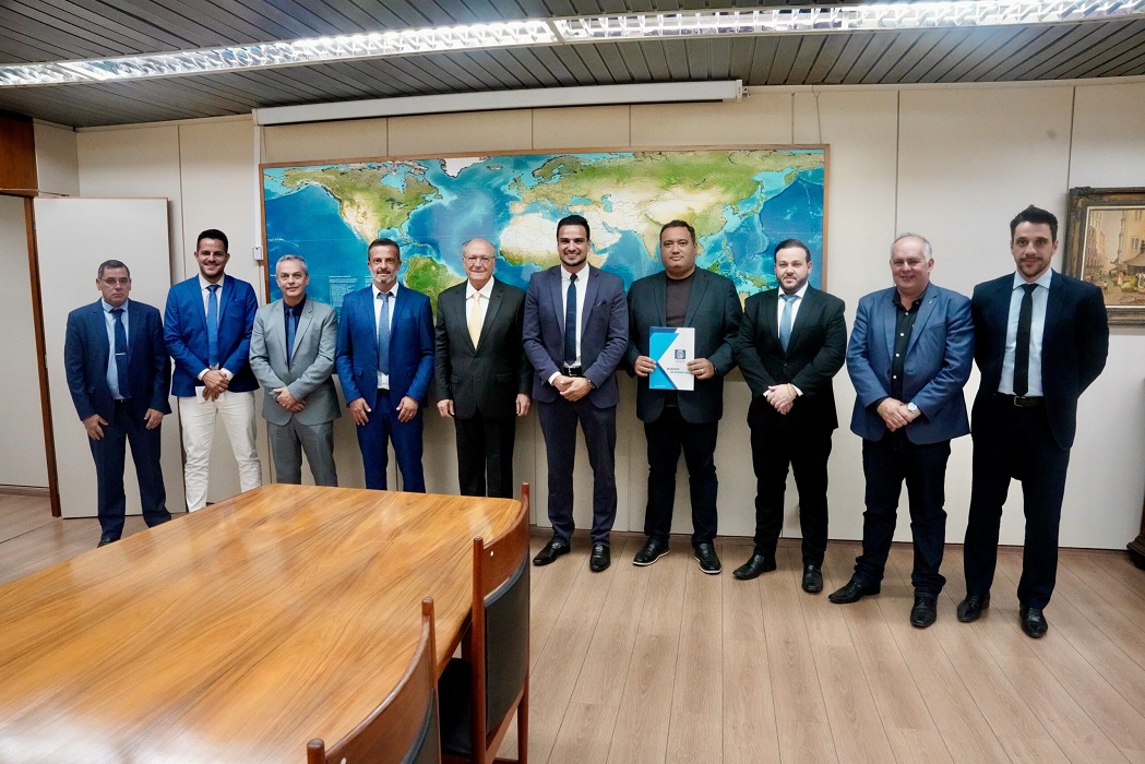 Prefeitos do Vale do Paraíba se reúnem com Alckmin em Brasília