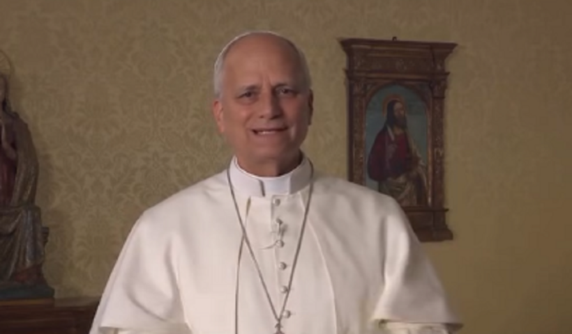 Em português, Papa envia mensagem a Aparecida e pede compaixão às famílias