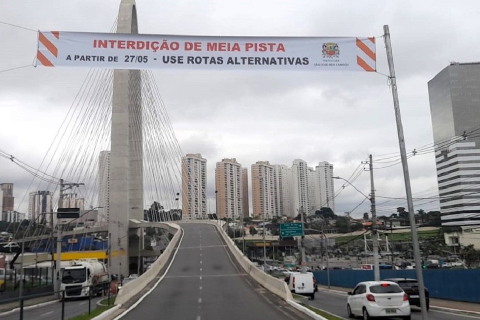 Interdição na Ponte Estaiada continua nesta semana em São José