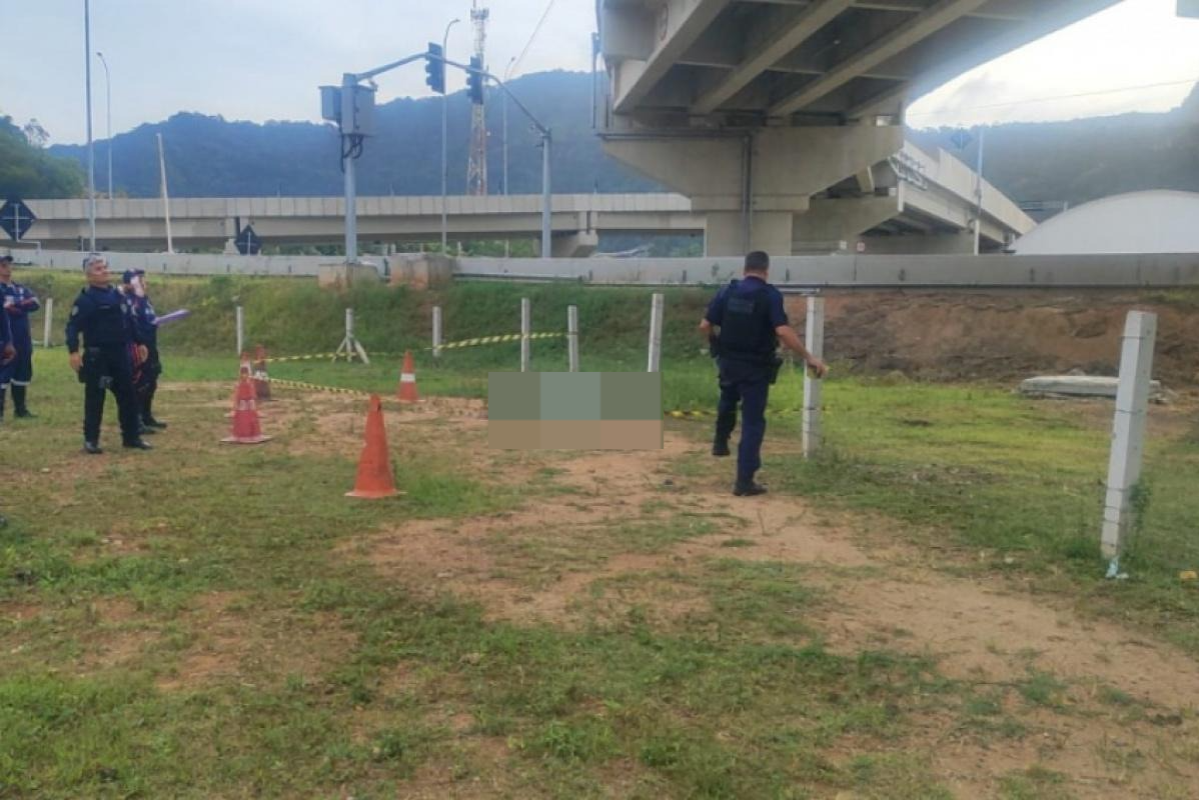 O condutor da motocicleta perdeu o controle do veículo no trecho do Contorno Sul, na chegada da cidade
