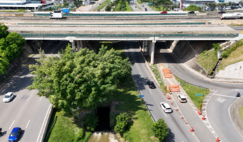 Obras no Córrego do Vidoca em São José dos Campos