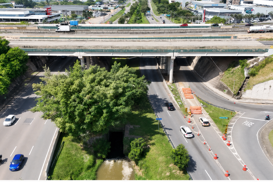Obras no Córrego do Vidoca em São José dos Campos