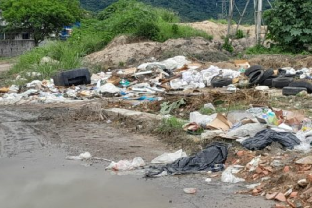 Prefeitura de Caraguatatuba aplicou R$ 69 mil em multas por descarte irregular de resíduos sólidos durante abril de 2026.