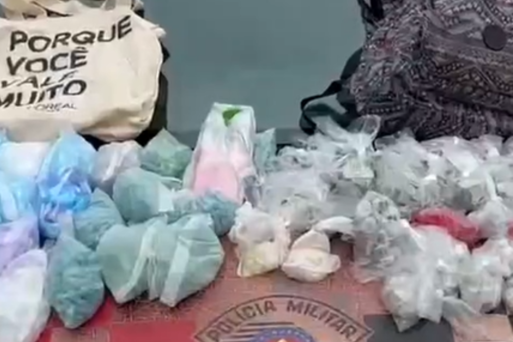 homem foi preso por tráfico de drogas na noite deste domingo (17) no bairro Perequê-Açu, em Ubatuba