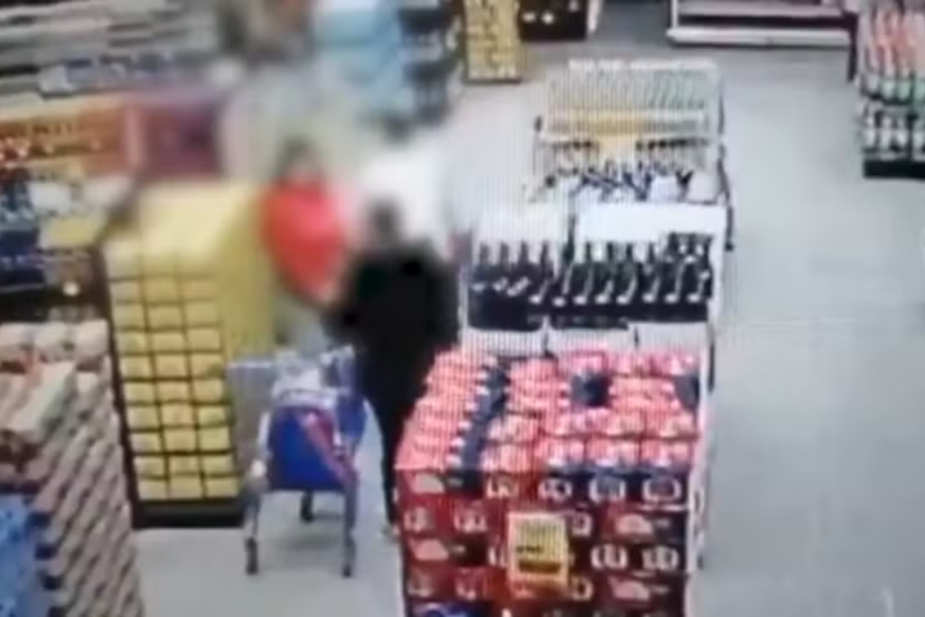 Trio é preso em flagrante por furtar R$ 1,3 mil em produtos de supermercado no Jardim Morumbi, em São José dos Campos.