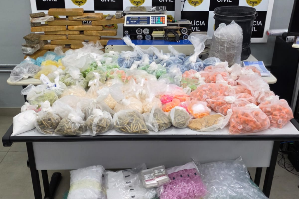 Polícia Civil apreende drogas em Mogi das Cruzes em operação que investigou esquema de abastecimento para São José dos Campos.