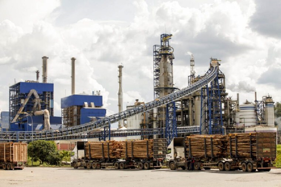 foto da fábrica da Suzano, em Jacareí