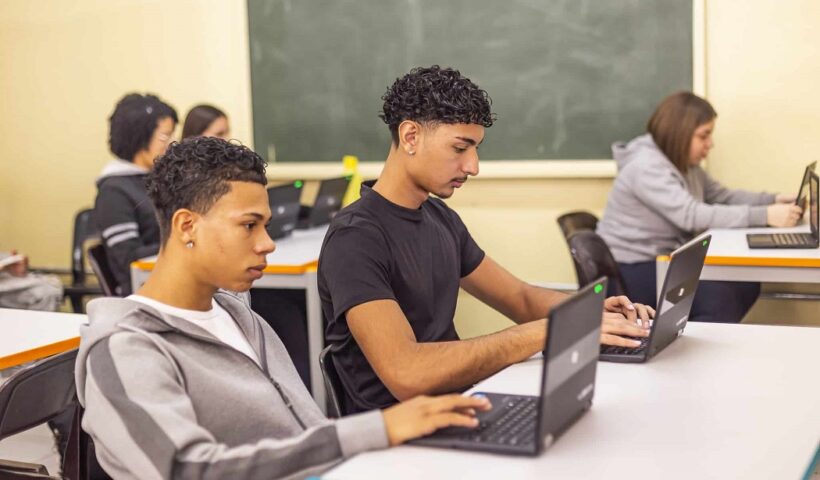 BEEM abre 140 vagas de estágio para alunos do ensino técnico no Vale do Paraíba
