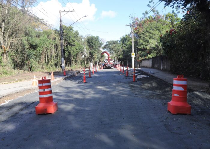 Avenida Malek Assad tem trânsito parcialmente liberado em Jacareí