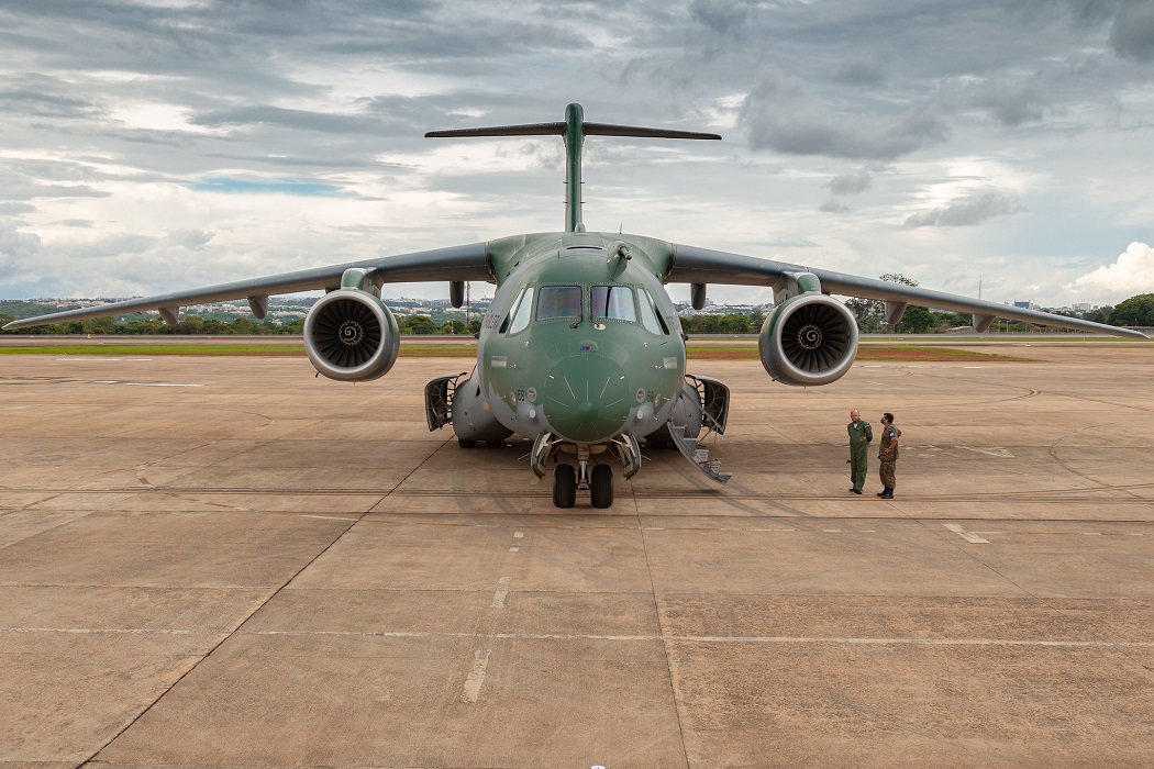 Embraer KC-390 da FAB decola com ajuda humanitária à Venezuela