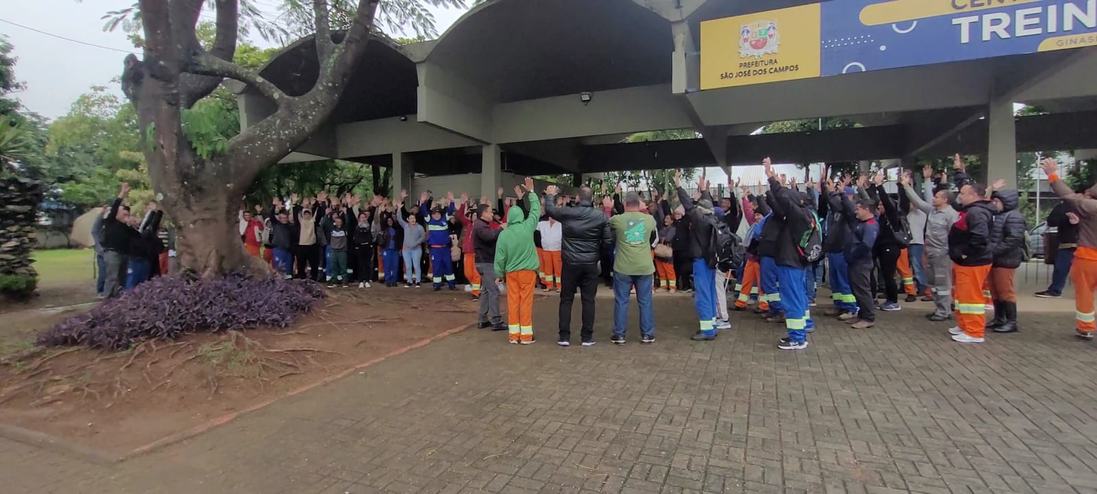Greve da Urbam continua após impasse no TRT em São José