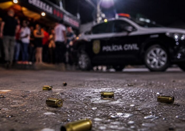 Tiroteio em adega deixa 2 jovens feridos em Caraguatatuba