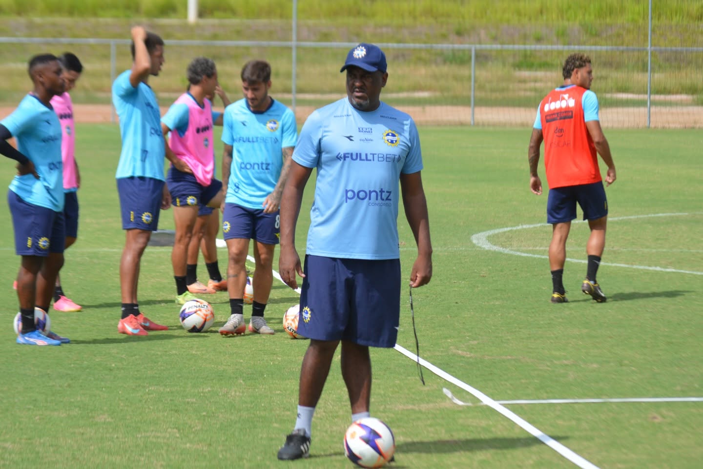 Jorge Castilho deixou o comando da Águia do Vale na segunda semana da intertemporada visando a Copa Paulista