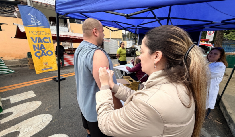Vacinação contra gripe em feiras livres continua nesta semana em São José dos Campos. Confira os locais e horários de atendimento.