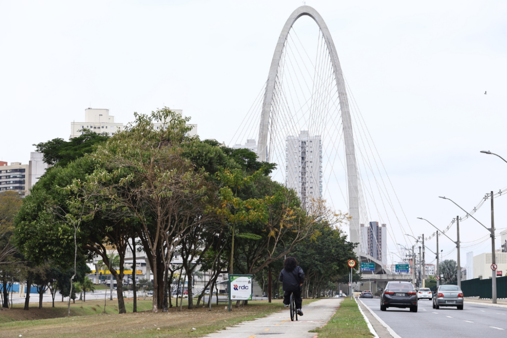 Saiba o que abre e fecha em São José dos Campos durante o feriado de Corpus Christi.