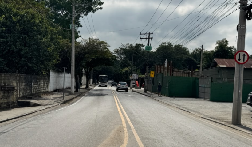 Trecho de avenida próximo à Via Dutra, na região sul de Jacareí, será interditado para reconstrução do asfalto. Obras devem durar 10 dias.
