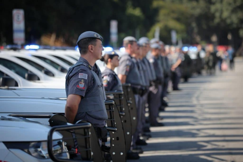 Concurso da PM de São Paulo abre 2 mil vagas para soldados. Provas serão aplicadas em 51 municípios, incluindo o Vale do Paraíba.