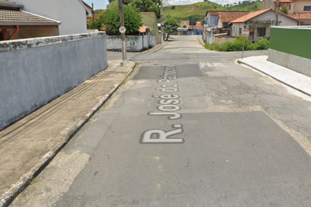 Motociclista de 63 anos morreu após quase duas semanas internado por causa de um acidente de trânsito em Guaratinguetá.