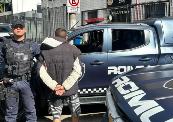 Adolescente é detido pela GCM e drogas são apreendidas no bairro Esplanada Santa Terezinha, em Taubaté, durante patrulhamento.