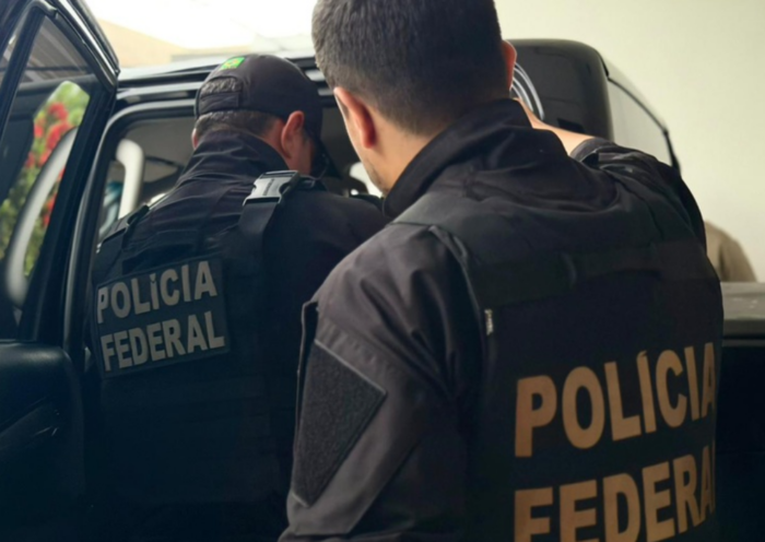 PF investiga fraude contra agência da Caixa em Jacareí. Suspeitos usavam documentos falsos para abrir contas e obter empréstimos.