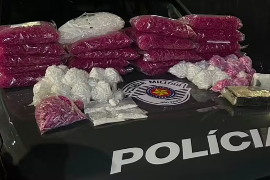 Polícia Militar prende homem com 6,1 kg de cocaína em Jacareí durante operação do BAEP nesta quarta-feira (10).