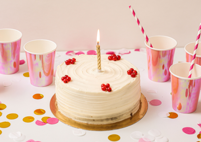 Taubaté abre inscrições para curso gratuito de receitas para festa de aniversário. Participantes aprenderão a preparar doces, salgados e bolo