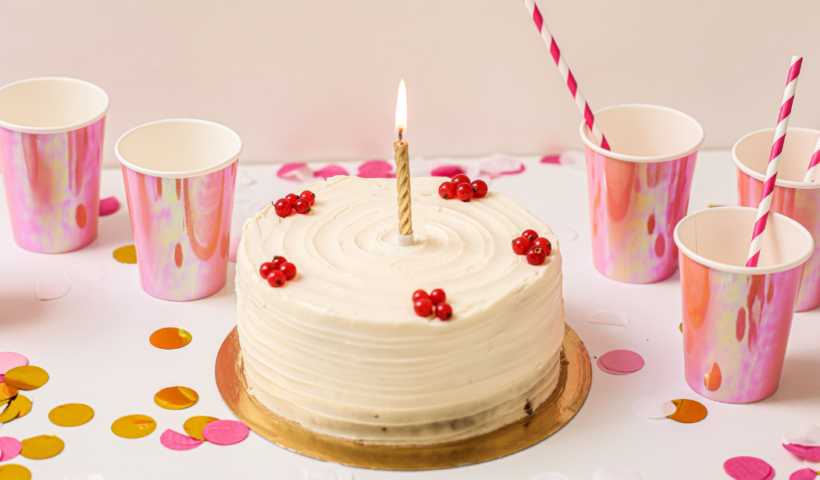 Taubaté abre inscrições para curso gratuito de receitas para festa de aniversário. Participantes aprenderão a preparar doces, salgados e bolo