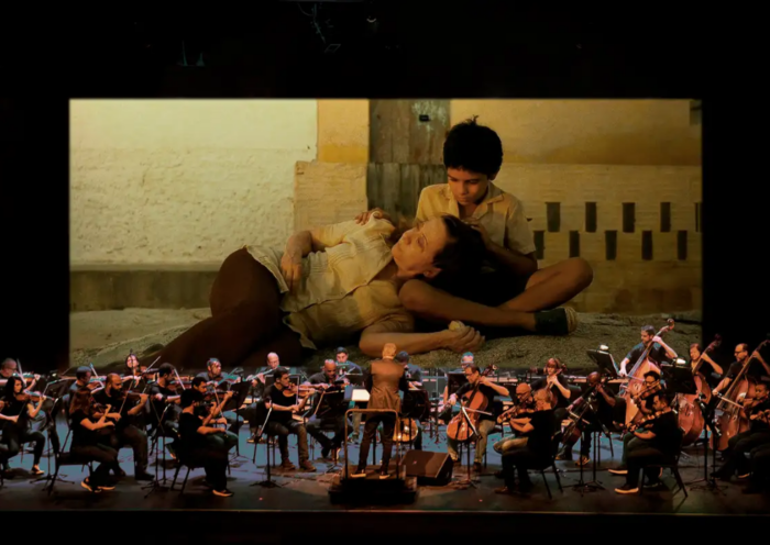 Central do Brasil será exibido em cine concerto neste sábado (20), às 19h, em Jacareí, com trilha sonora ao vivo.