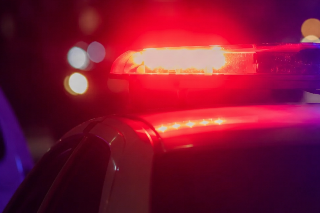Homem é preso em flagrante em Jacareí após furtar cabos elétricos de uma emissora de TV no bairro Vila Denise.