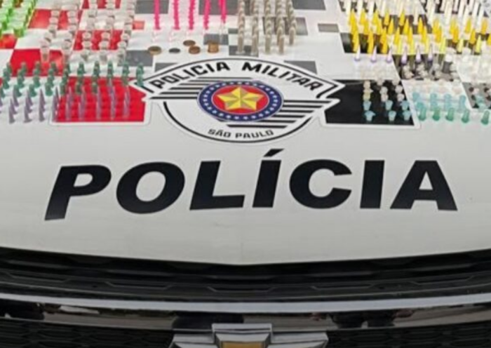 Polícia Militar apreende drogas e dinheiro durante operação no bairro Alto da Ponte, em São José dos Campos, na tarde desta quarta-feira (17).