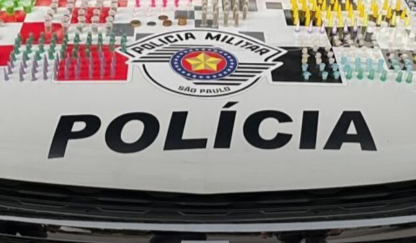 Polícia Militar apreende drogas e dinheiro durante operação no bairro Alto da Ponte, em São José dos Campos, na tarde desta quarta-feira (17).