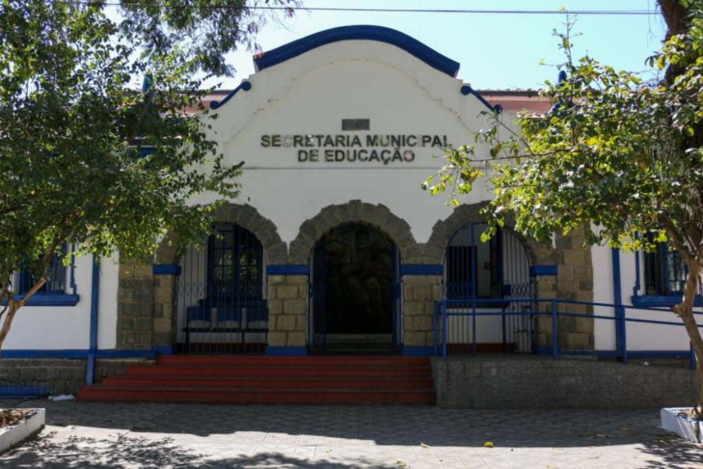 Taubaté definiu a reposição das aulas suspensas pela greve dos servidores municipais. Calendário prevê atividades entre 6 e 21 de julho.