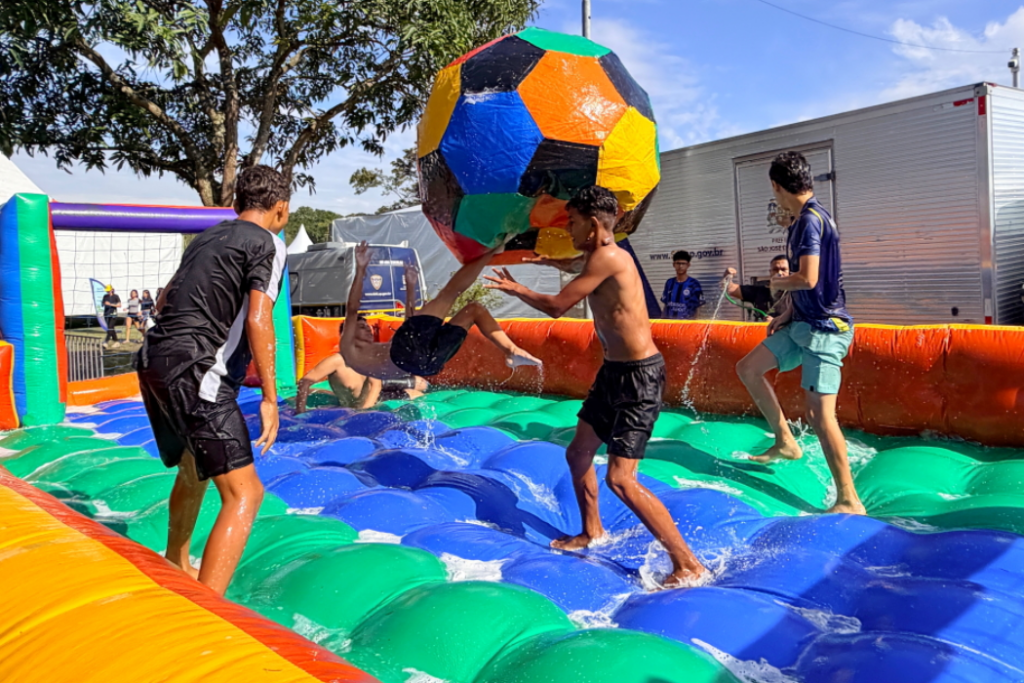 Conexão Juventude acontece neste domingo (21) no Jardim Uirá, em São José dos Campos, com esporte, lazer, tecnologia e serviços gratuitos.